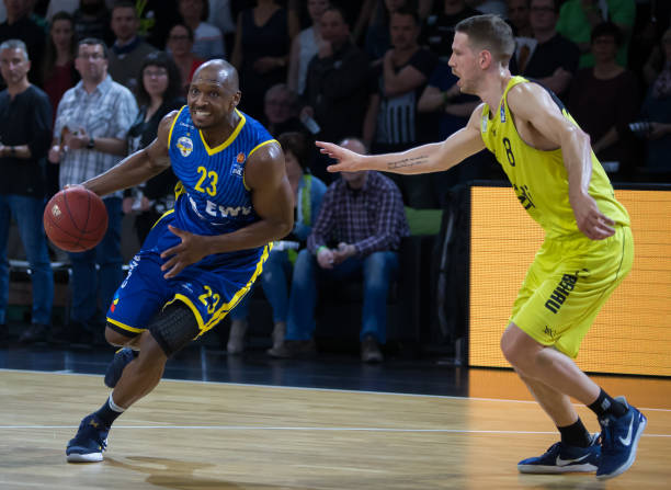 时保持冷静 时保持冷静