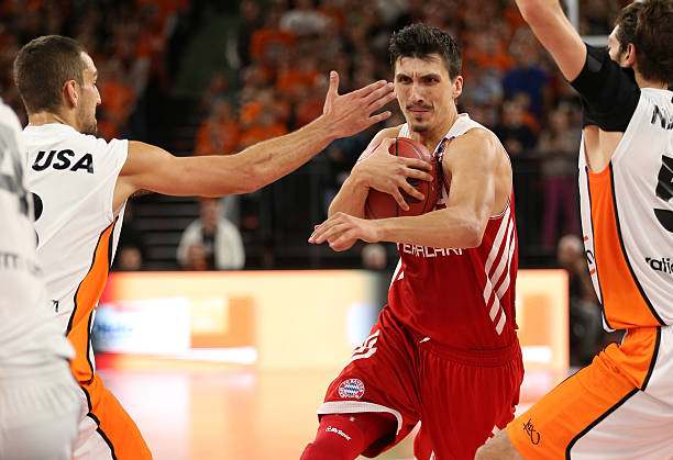 有些捉襟见 有些捉襟见