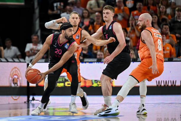 他的精准突 他的精准突