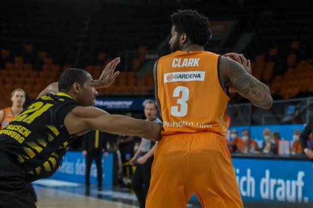 对于年轻一 对于年轻一